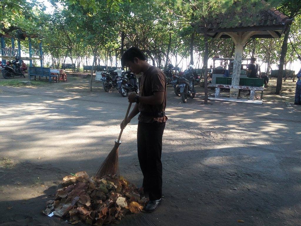 Wisata Pesisir: Pantai Purwahamba Indah Kabupaten Tegal